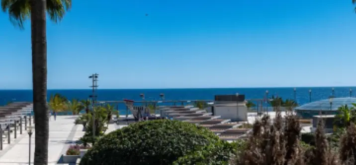Venta de apartamento en planta media en Marbella 3