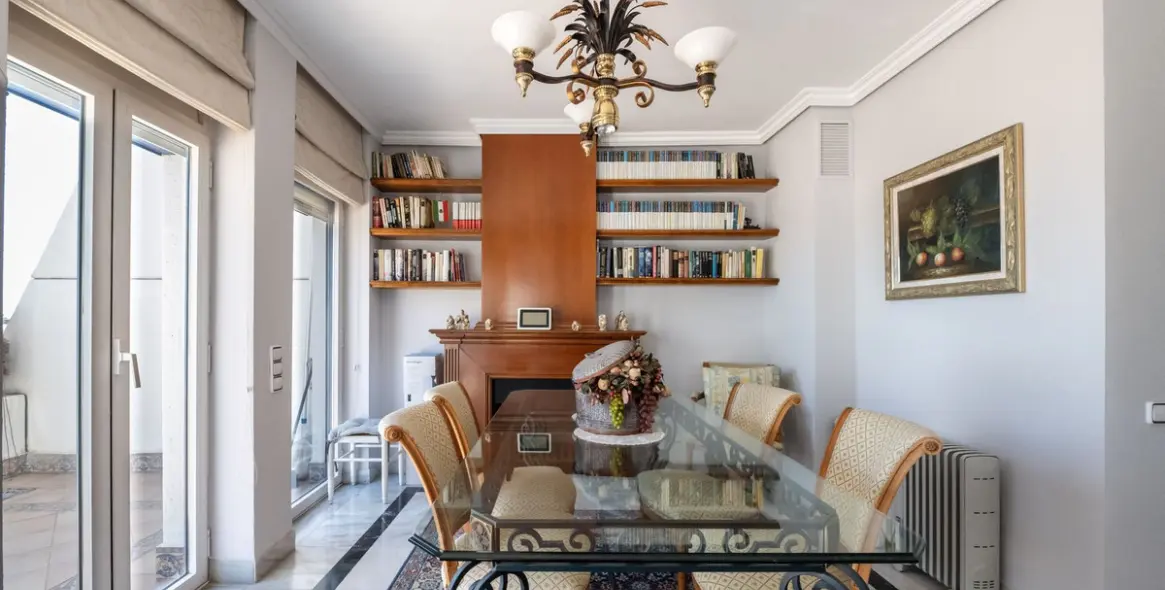 Venta de apartamento en planta media en Marbella 6
