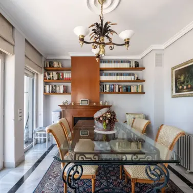 Venta de apartamento en planta media en Marbella