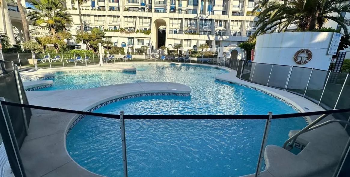Venta de apartamento en planta media en Marbella 33