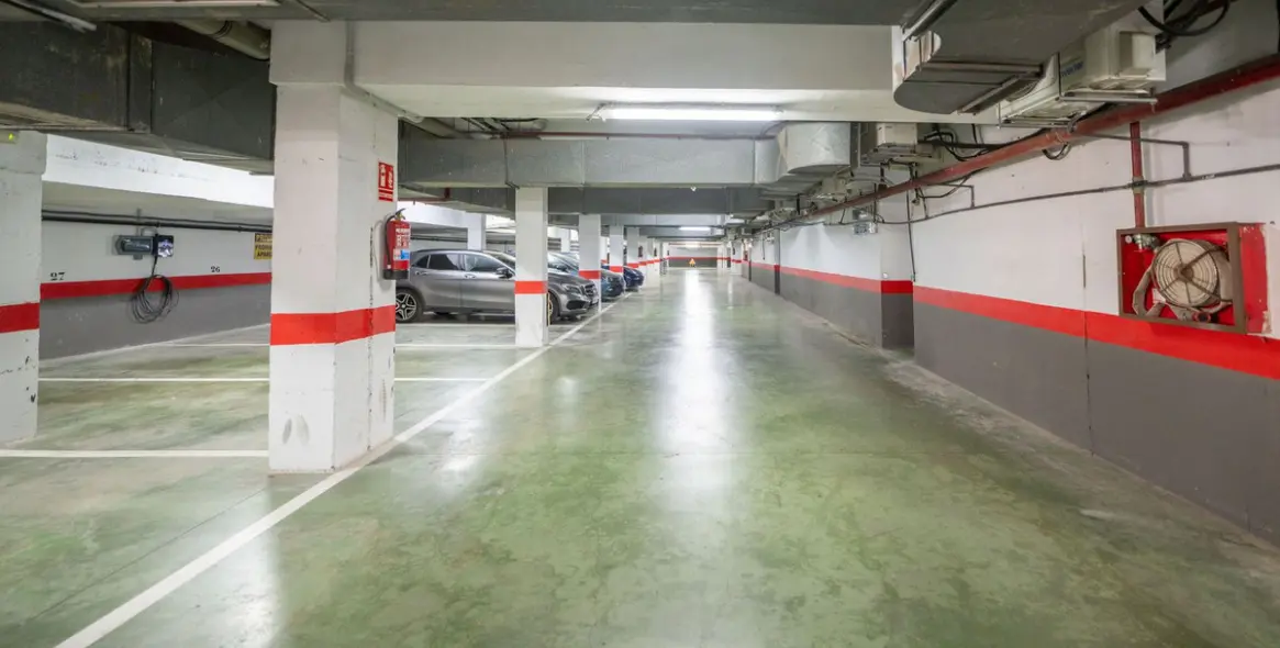 Venta de apartamento en planta media en Marbella 39