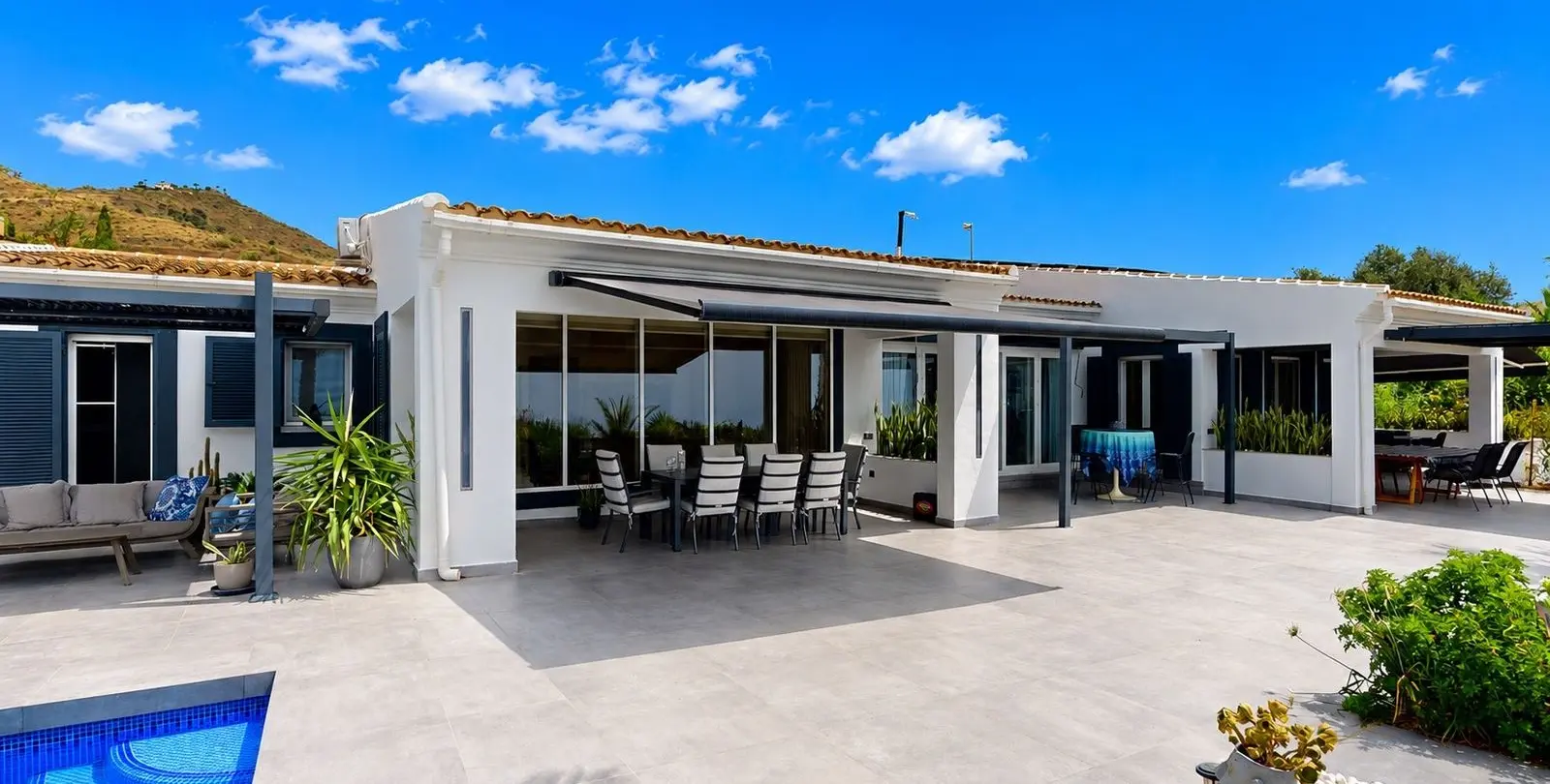 Продажа  отдельно стоящей виллы в Algarrobo 40