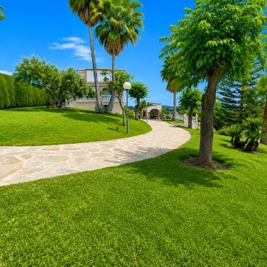 Venta de finca - cortijo en Estepona
