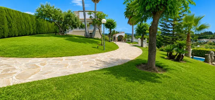 Venta de finca - cortijo en Estepona 1