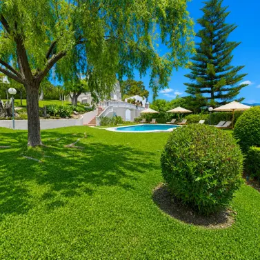 Venta de finca - cortijo en Estepona