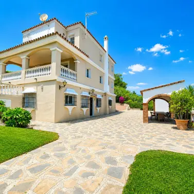 Venta de finca - cortijo en Estepona