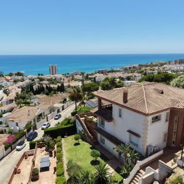 Venta de villa independiente en Riviera del Sol