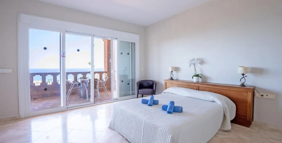 Venta de villa independiente en Riviera del Sol 17