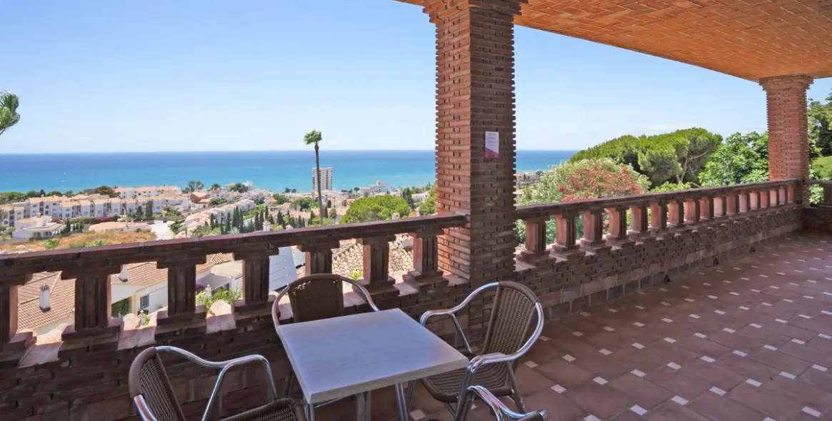 Venta de villa independiente en Riviera del Sol 18