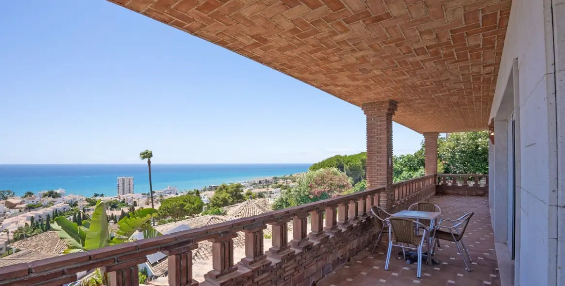 Venta de villa independiente en Riviera del Sol 19