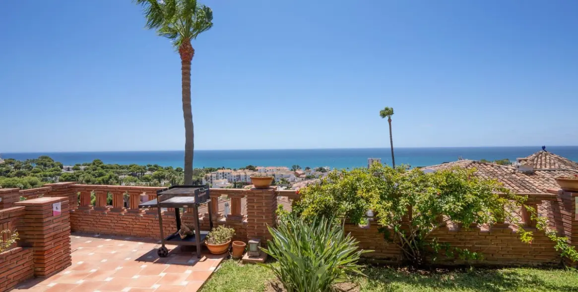 Venta de villa independiente en Riviera del Sol 32