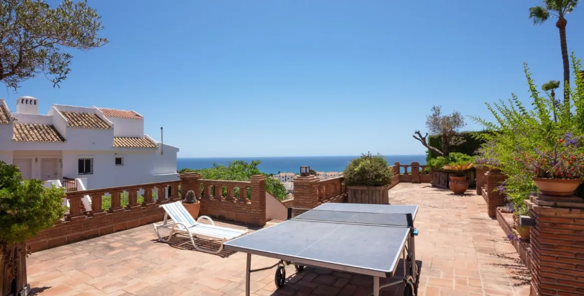 Venta de villa independiente en Riviera del Sol 50
