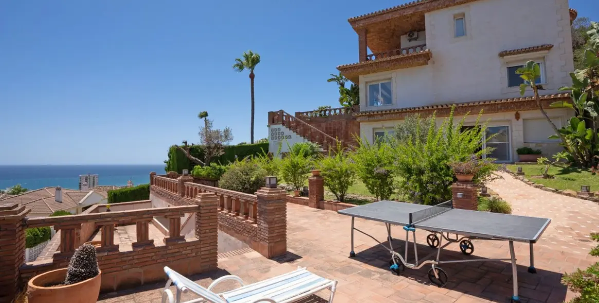 Venta de villa independiente en Riviera del Sol 53