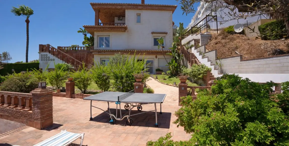 Venta de villa independiente en Riviera del Sol 55