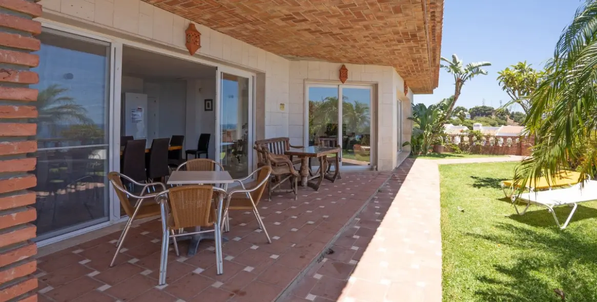 Venta de villa independiente en Riviera del Sol 64