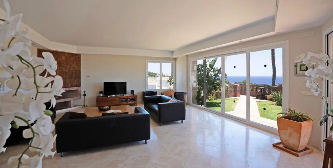 Venta de villa independiente en Riviera del Sol 65
