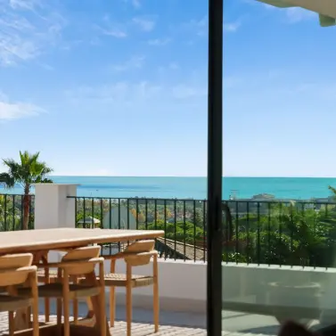 Venta de villa independiente en Nueva Andalucía