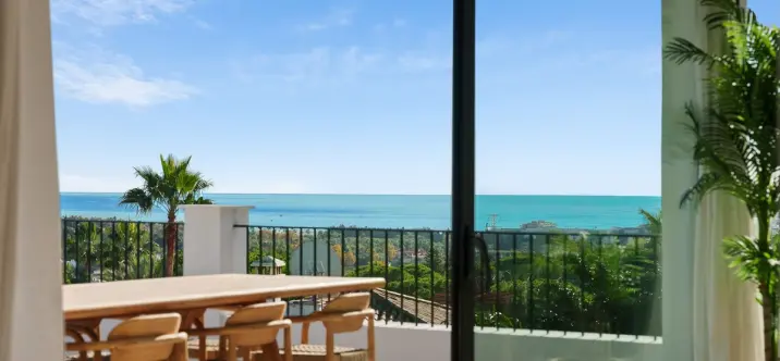 Venta de villa independiente en Nueva Andalucía 3