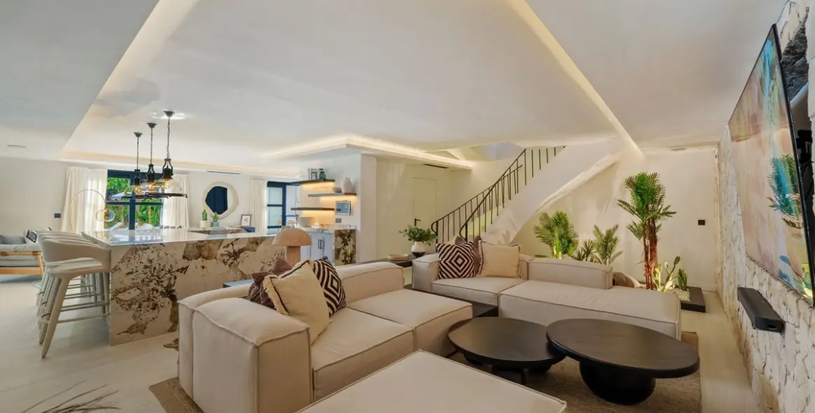 Venta de villa independiente en Nueva Andalucía 22