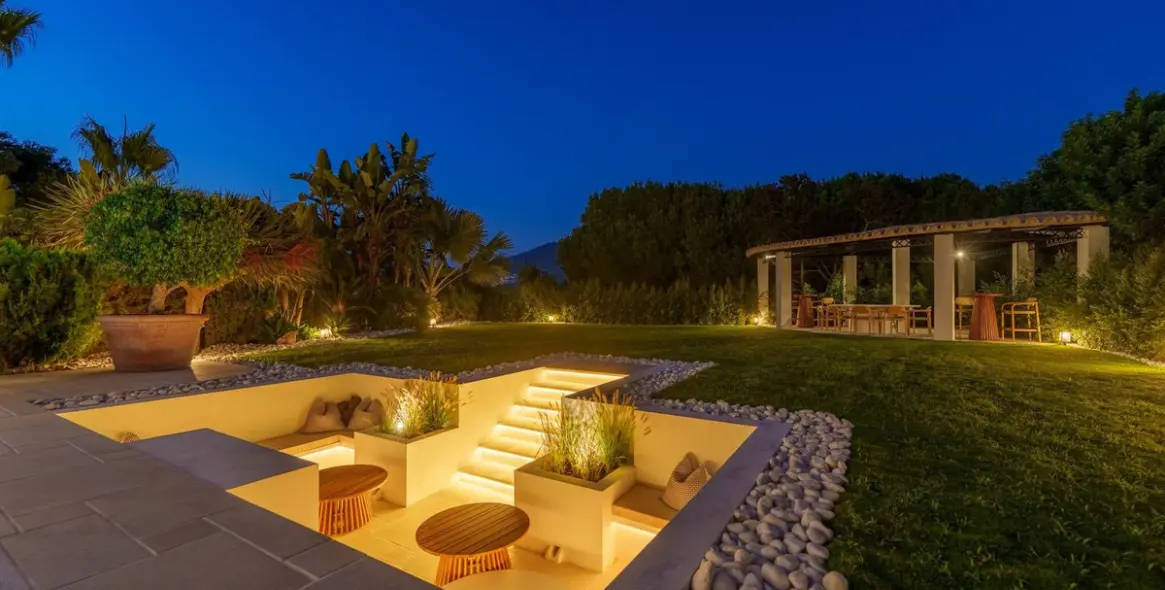 Venta de villa independiente en Nueva Andalucía 35