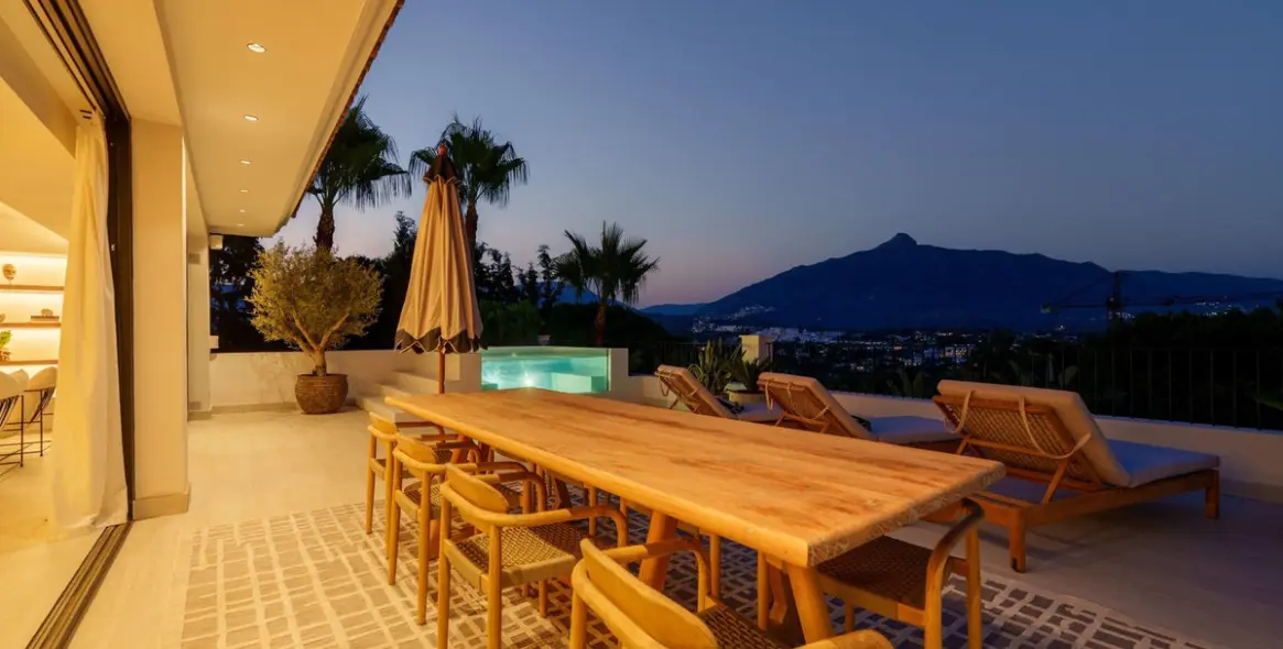 Venta de villa independiente en Nueva Andalucía 39