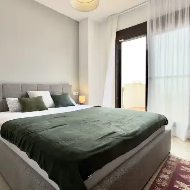 Short-term rent of townhouse in Altos de los Monteros