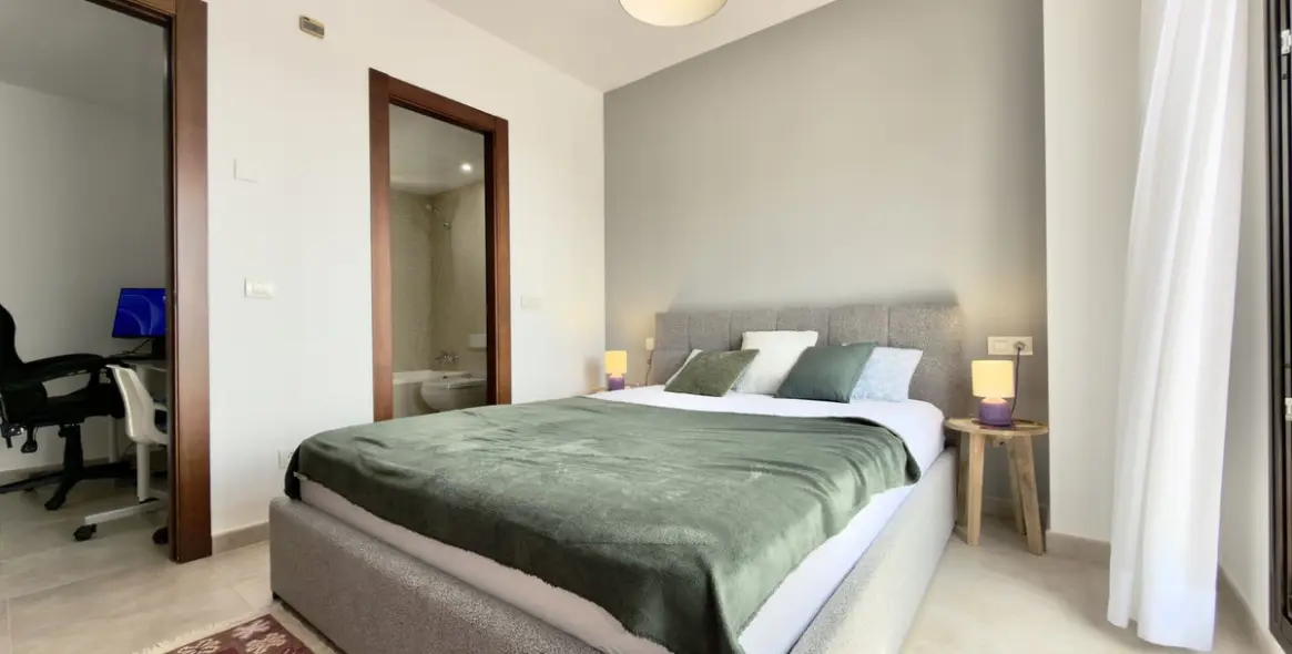 Short-term rent of townhouse in Altos de los Monteros 3