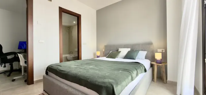 Short-term rent of townhouse in Altos de los Monteros 2