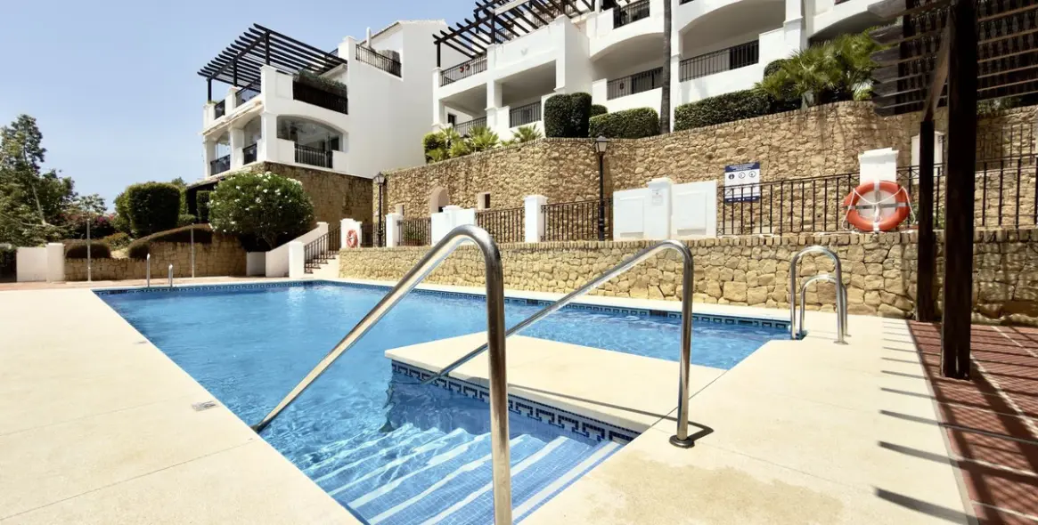 Short-term rent of townhouse in Altos de los Monteros 4