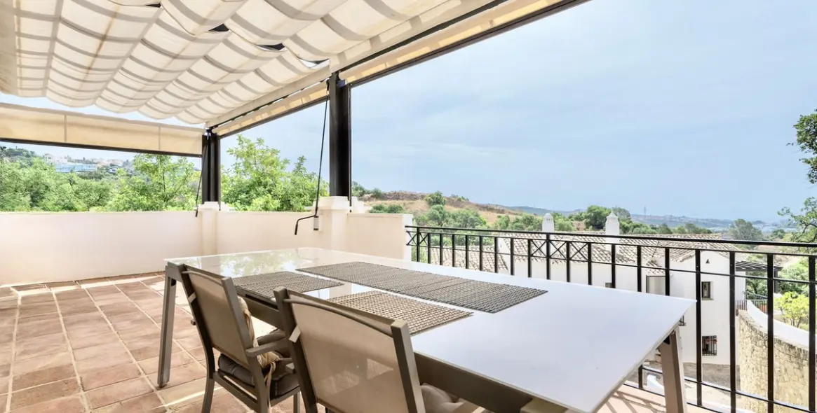 Short-term rent of townhouse in Altos de los Monteros 5