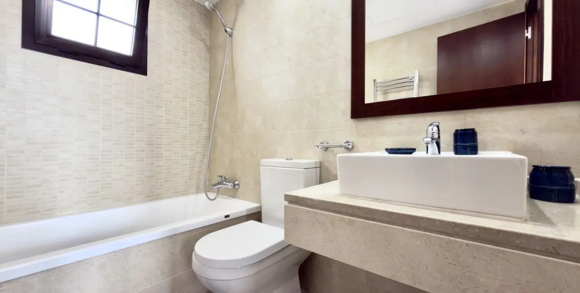 Short-term rent of townhouse in Altos de los Monteros 24