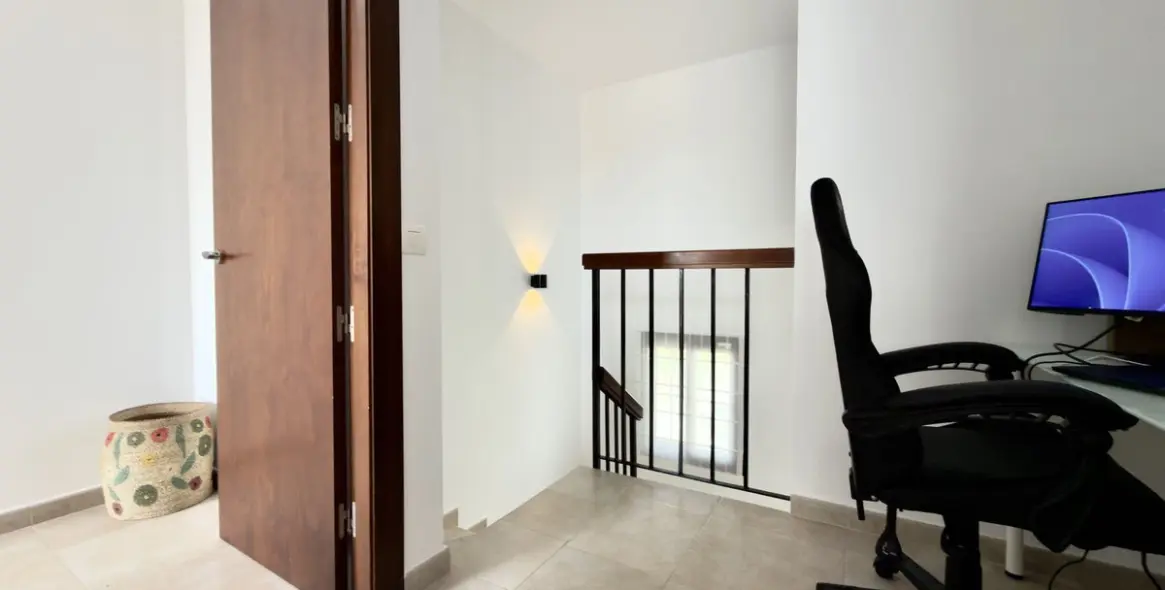 Short-term rent of townhouse in Altos de los Monteros 28