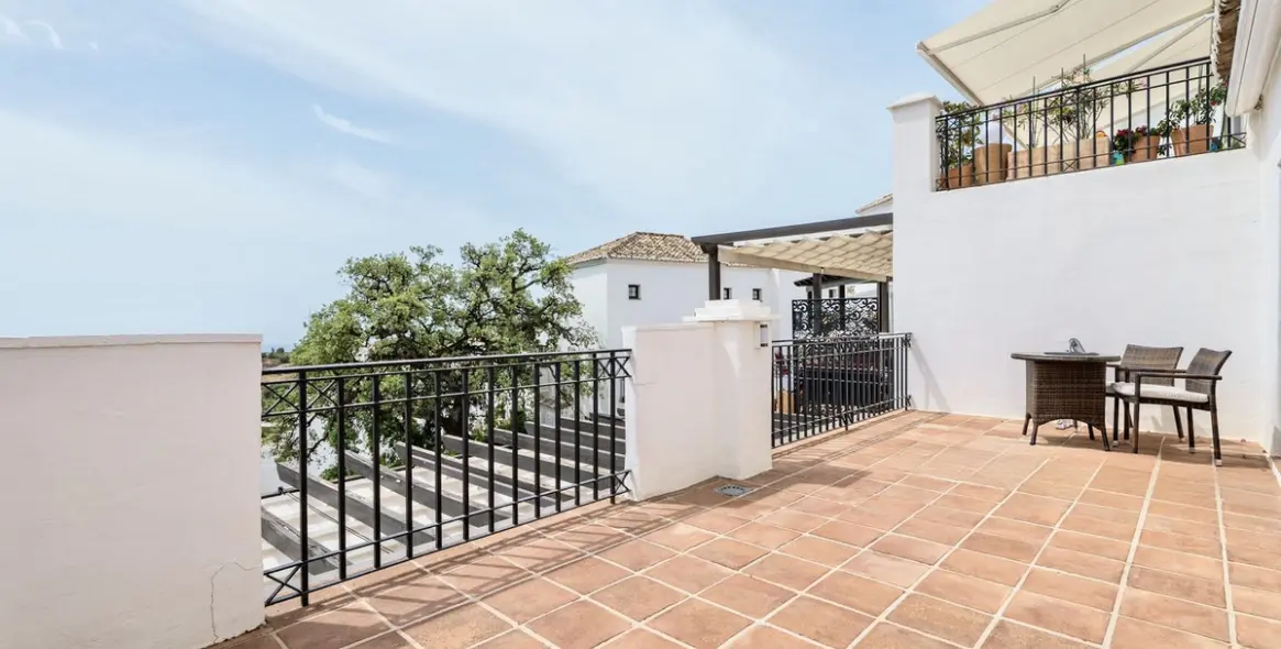 Short-term rent of townhouse in Altos de los Monteros 34