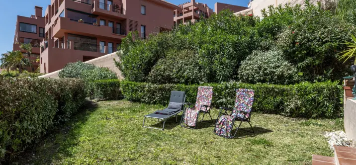 Venta de apartamento en planta baja en Calahonda 1
