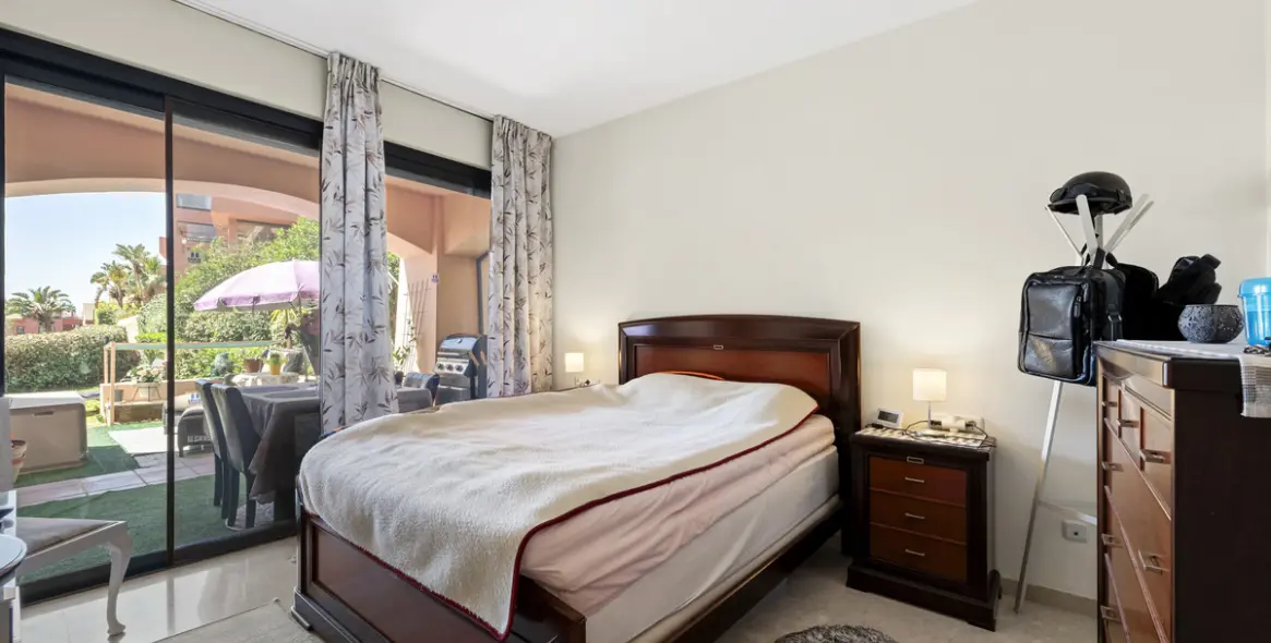 Venta de apartamento en planta baja en Calahonda 4