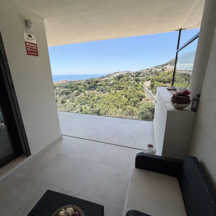 Продажа апартаментов на среднем этаже в Benalmadena