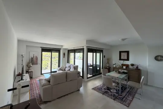 Image 6 thumb