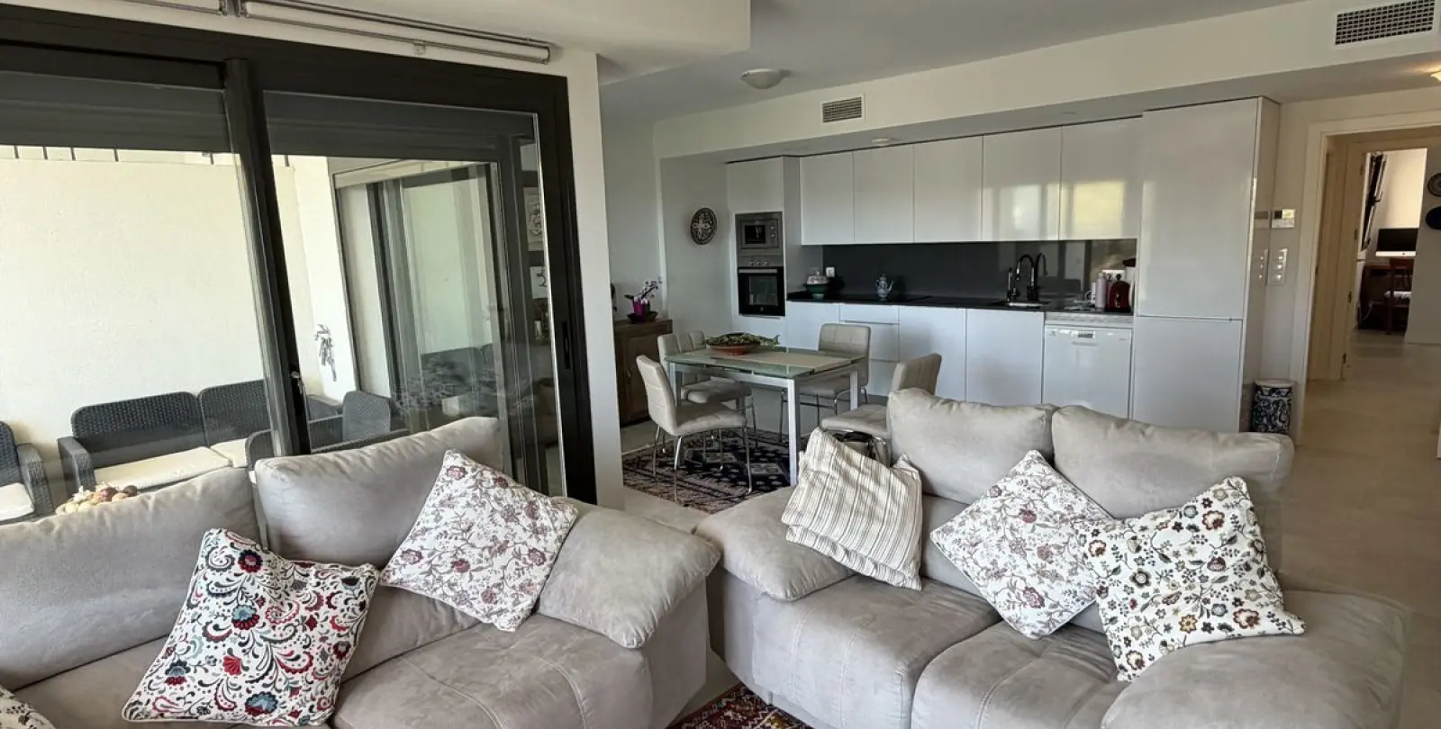 Sale of middle floor apartment in Benalmadena 10