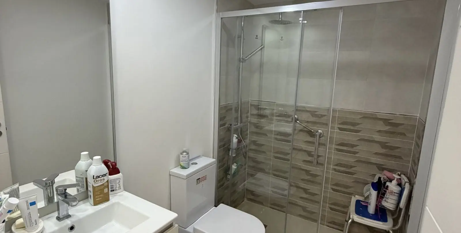 Sale of middle floor apartment in Benalmadena 11