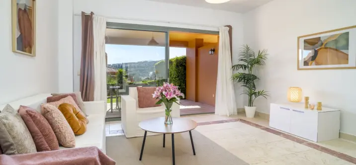 Sale of ground floor apartment in Atalaya 2