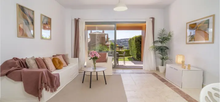 Sale of ground floor apartment in Atalaya 4