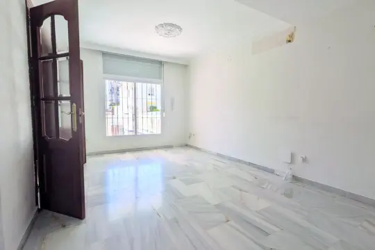 Image 6 thumb