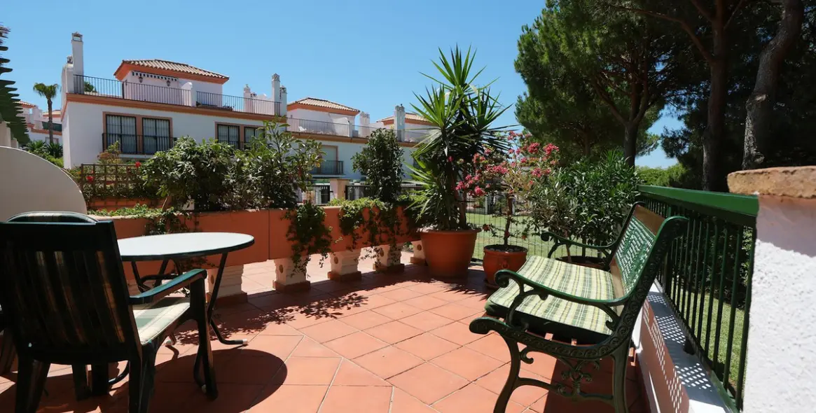 Sale of semi-detached house in Cabopino 18