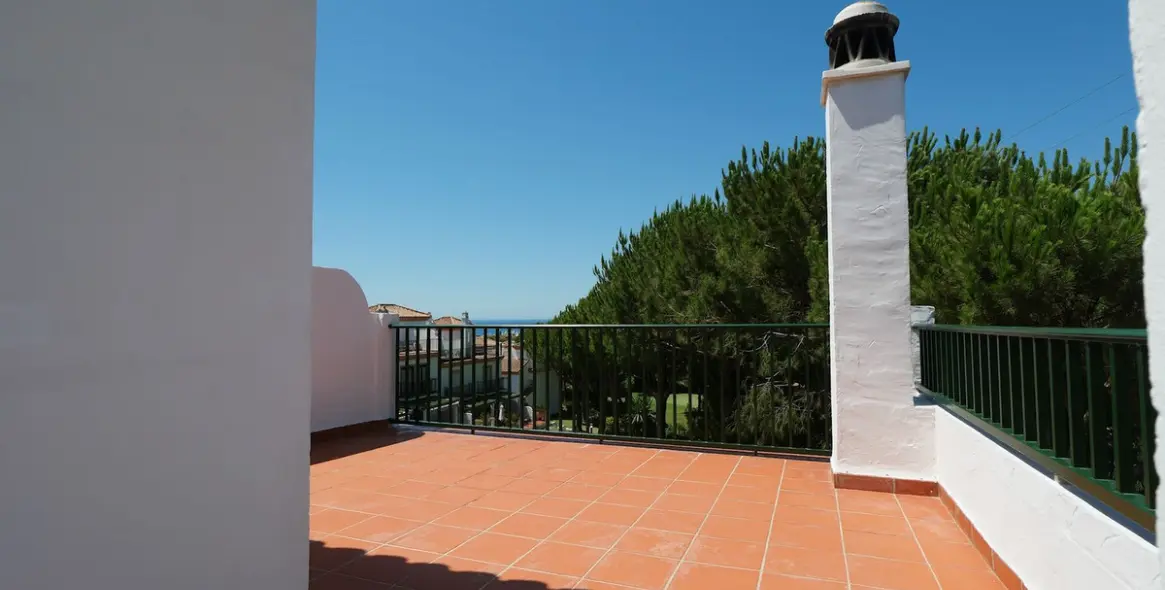 Sale of semi-detached house in Cabopino 25