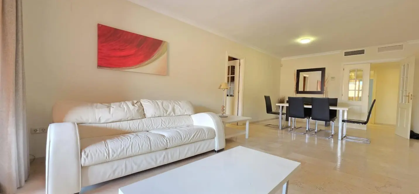 Продажа апартаментов на первом этаже в Elviria 1
