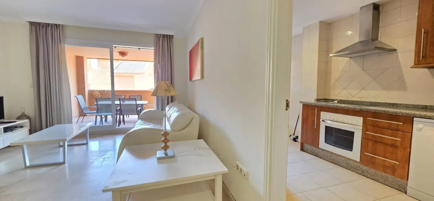 Продажа апартаментов на первом этаже в Elviria 2