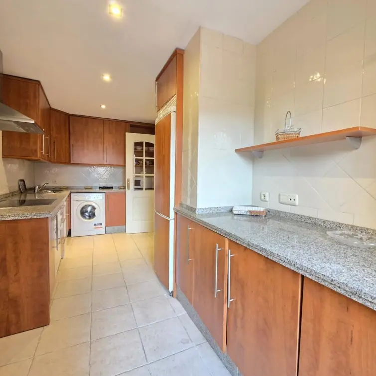 Продажа апартаментов на первом этаже в Elviria