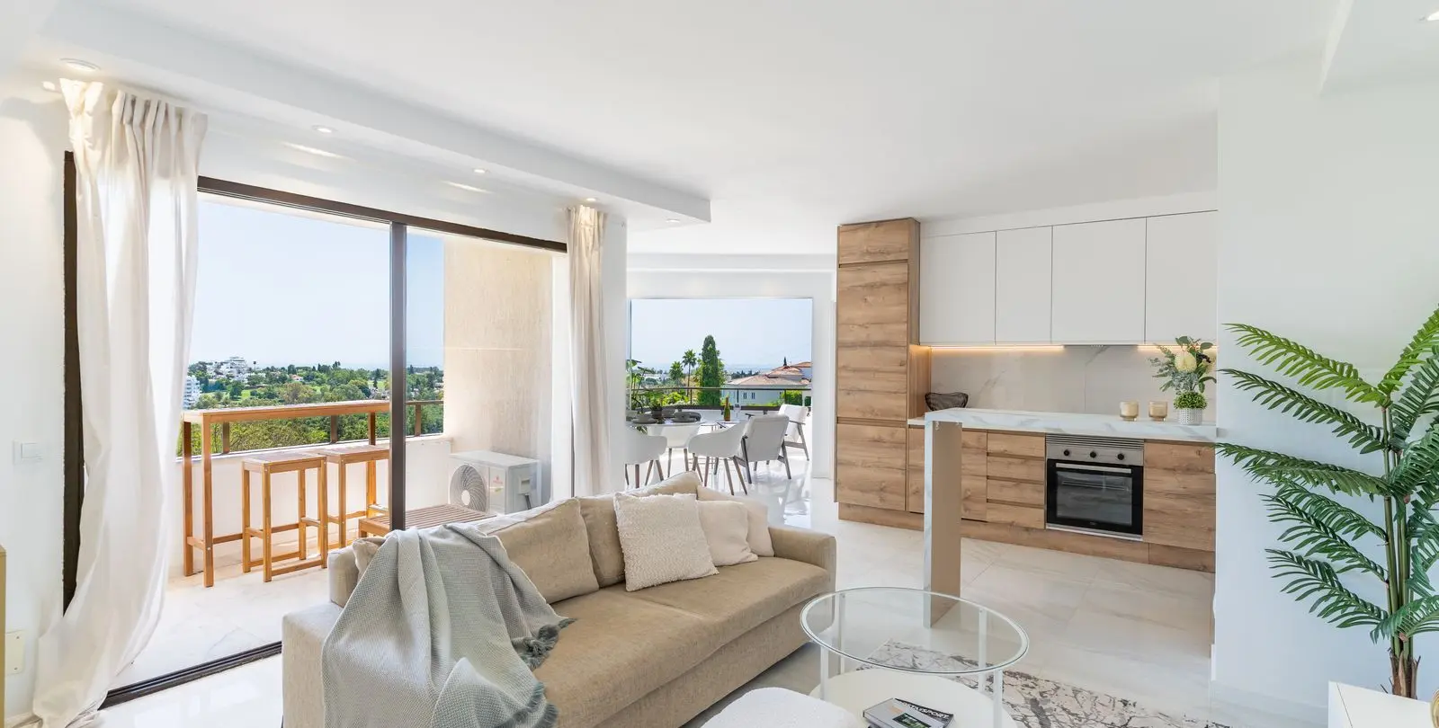 Sale of ground floor apartment in Atalaya 1