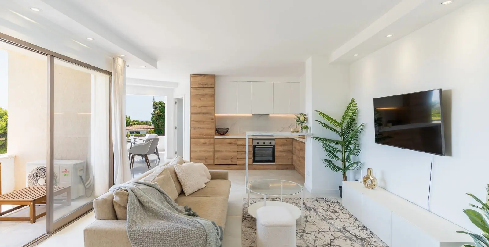 Sale of ground floor apartment in Atalaya 2
