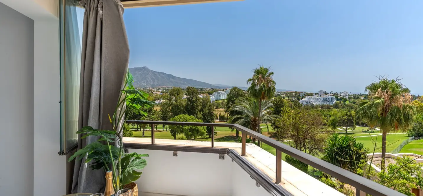 Sale of ground floor apartment in Atalaya 3